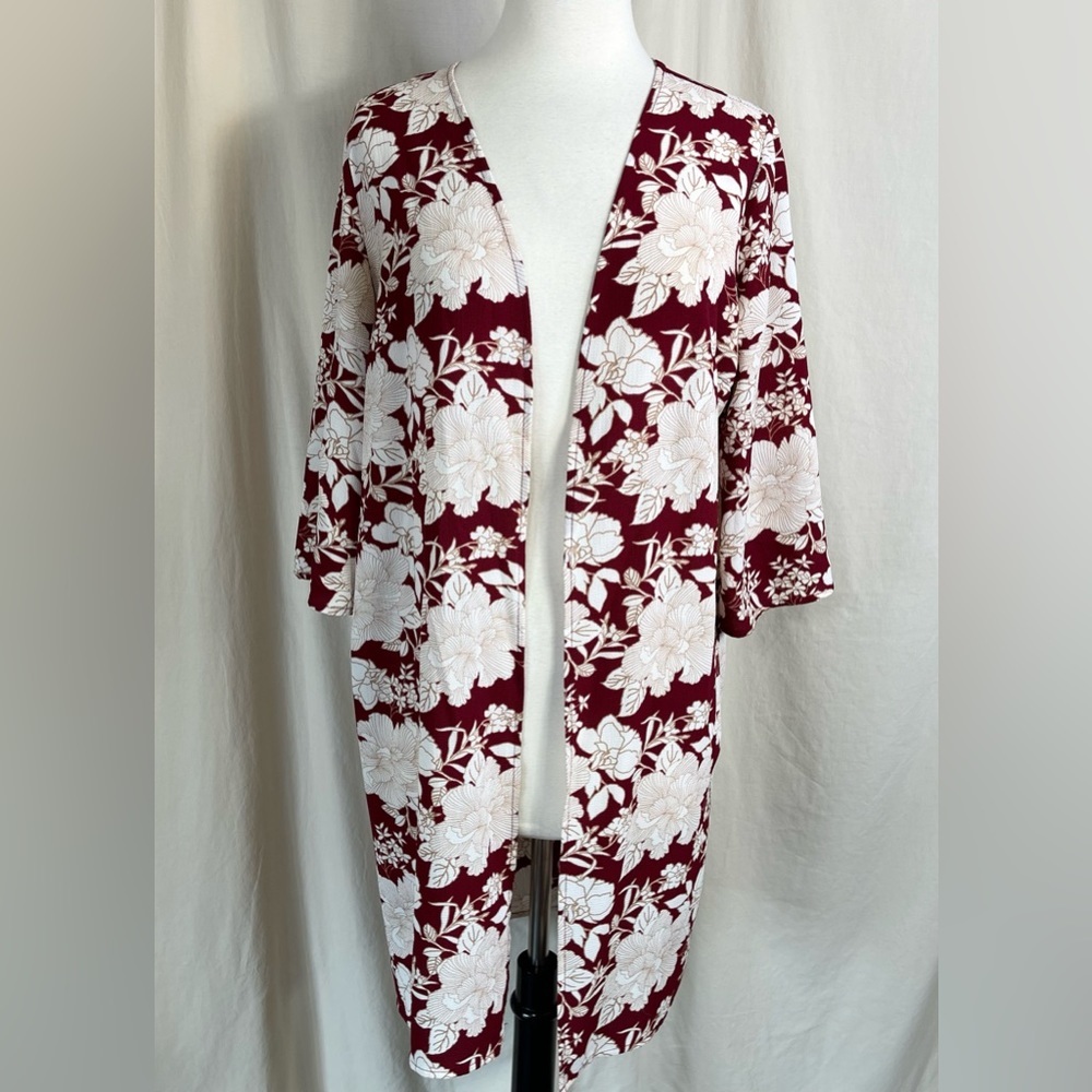 FOREVER 21 ~ Floral Kimono-Inspired Duster ~ Perfect Wardrobe Basic! Size Small